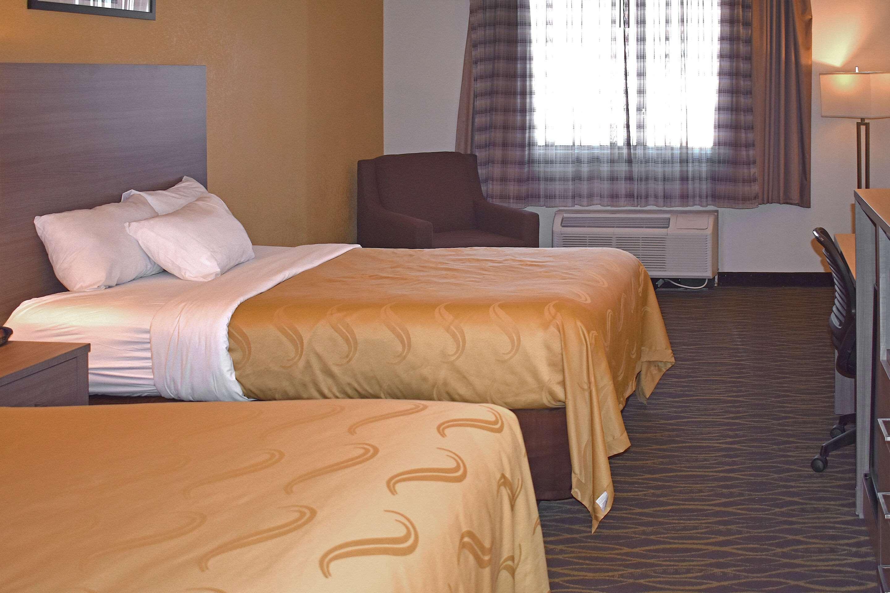 Quality Inn & Suites Kearneysville - Martinsburg Экстерьер фото